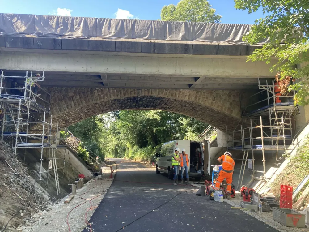 Réfection à Hénon